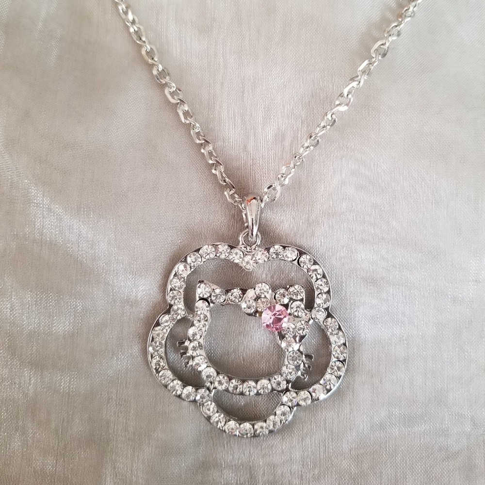Hello Kitty Rhinestone Pendant - Picture 4 of 6